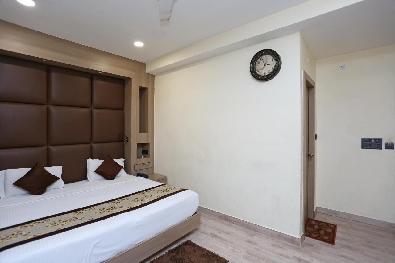 Capital O 5663 Gs Inn Chinhat エクステリア 写真