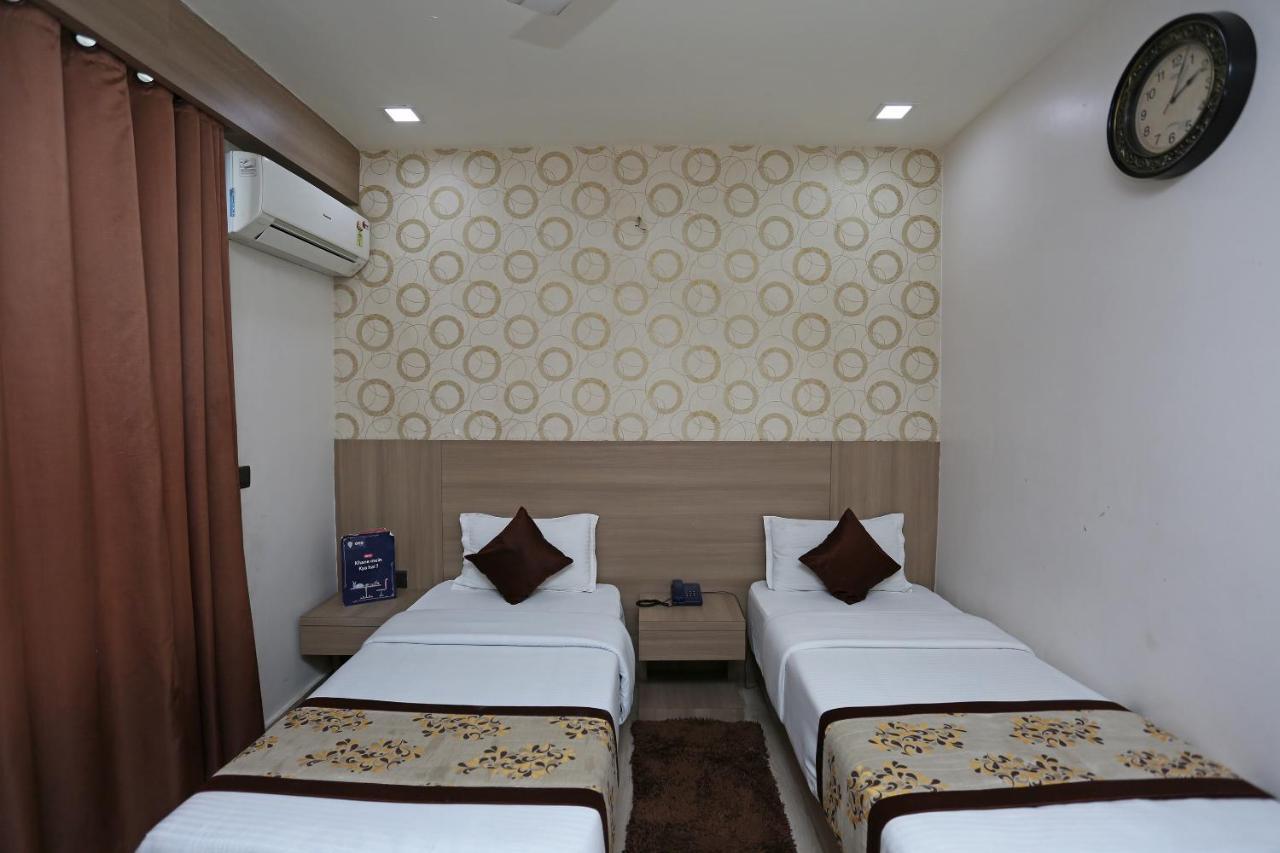Capital O 5663 Gs Inn Chinhat エクステリア 写真