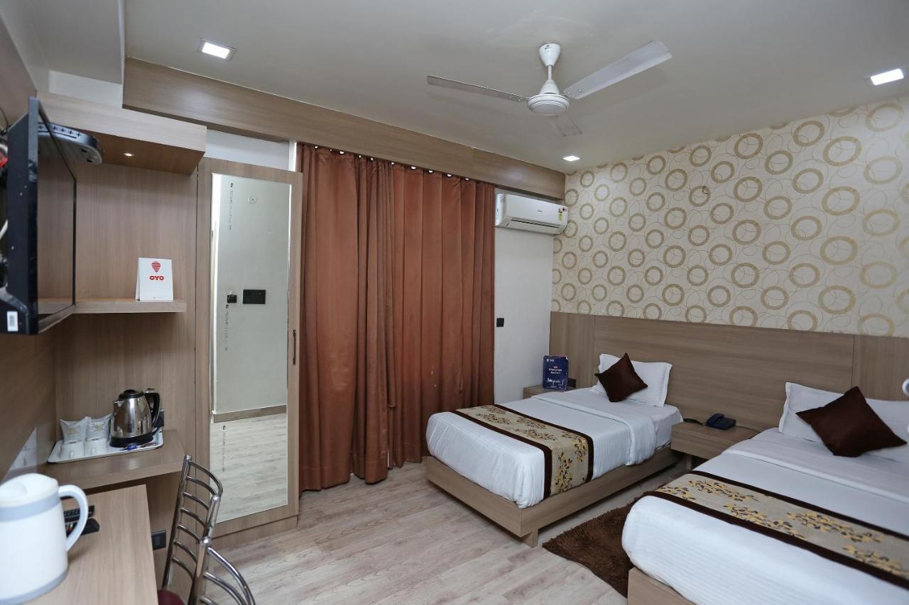 Capital O 5663 Gs Inn Chinhat エクステリア 写真